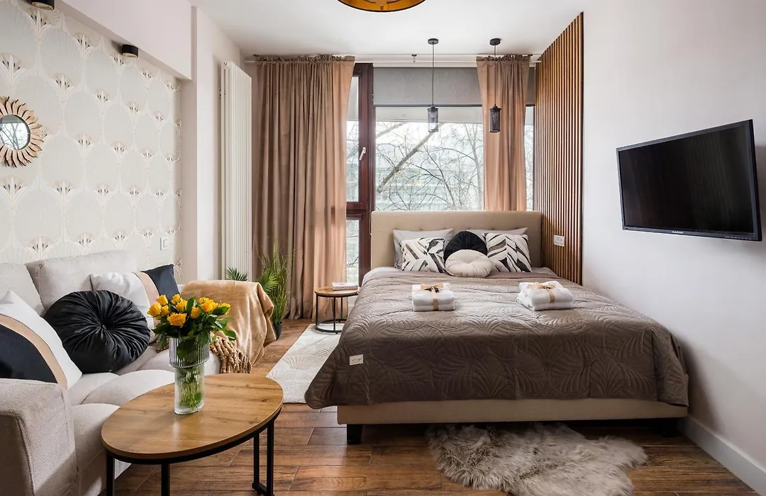 Lovely Boutique Studios 2X1Br Nearby Chopin Airport & 15 Min To Centre By Tram-1