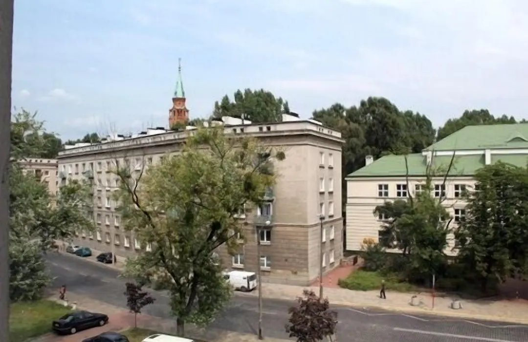 El Hostel-1