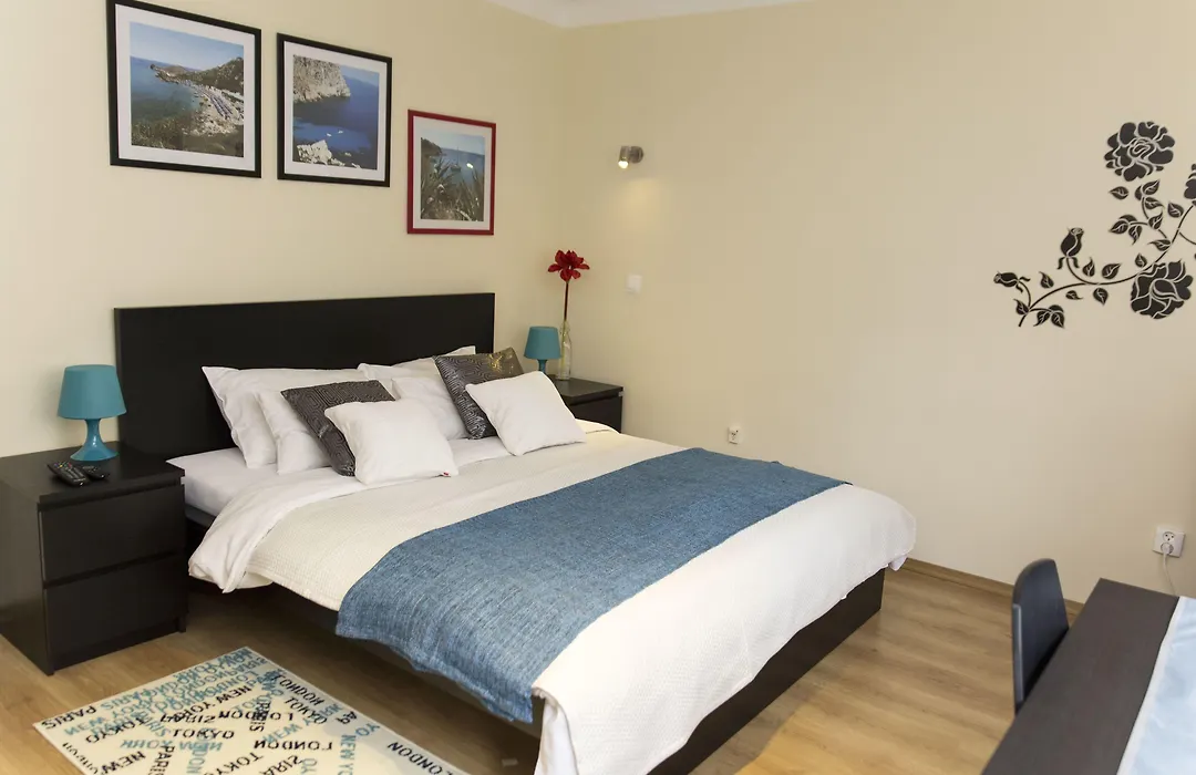 Warsawrent Apartamenty Centralna-1