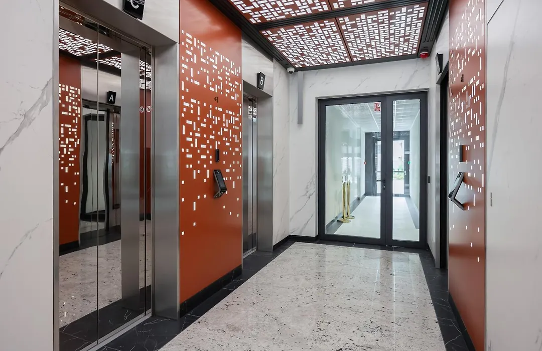 Towarowa Tower Apartment With Parking & Ac By Renters Prestige-1