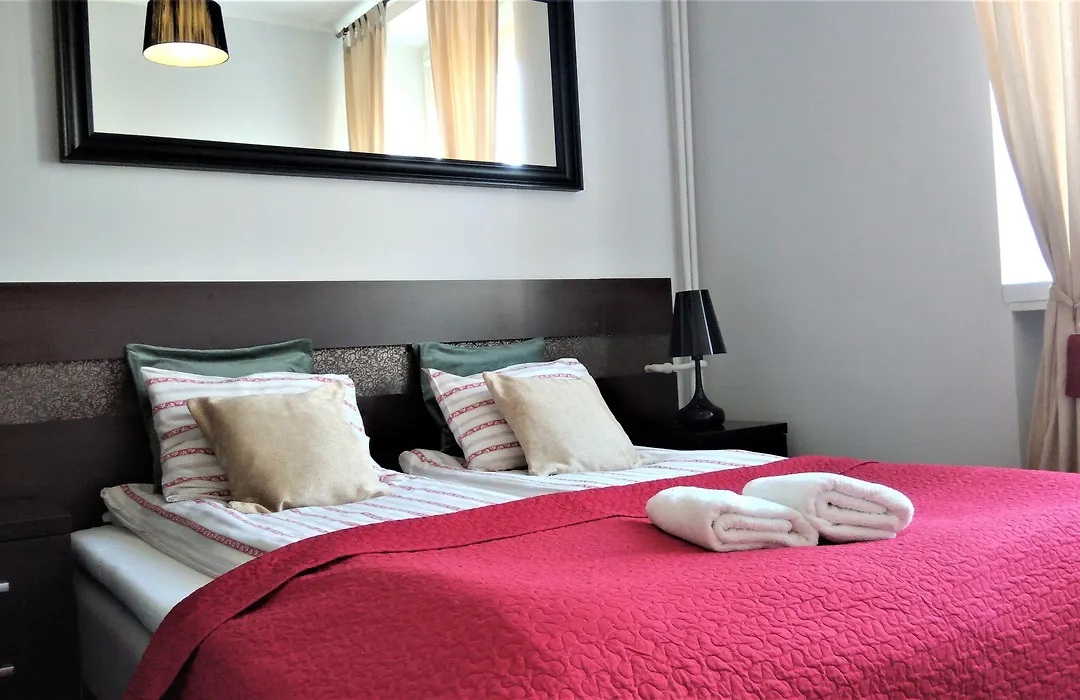 Stars Apartament City Center By Noclegi Renters-1