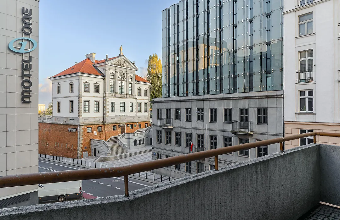 Shortstaypoland Tamka-1