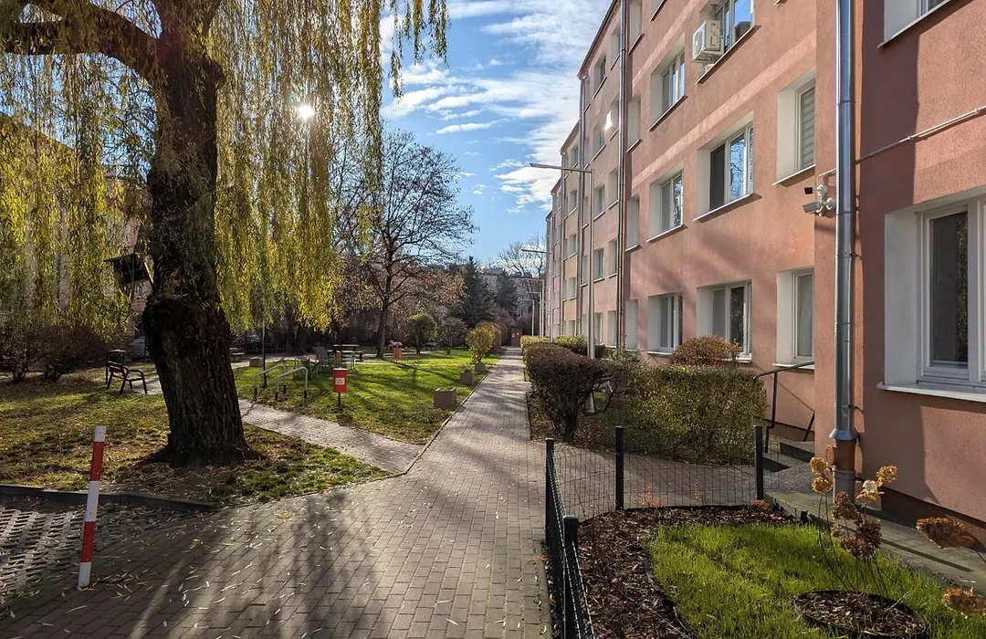 Stare mieszkanie na Rakietników-1