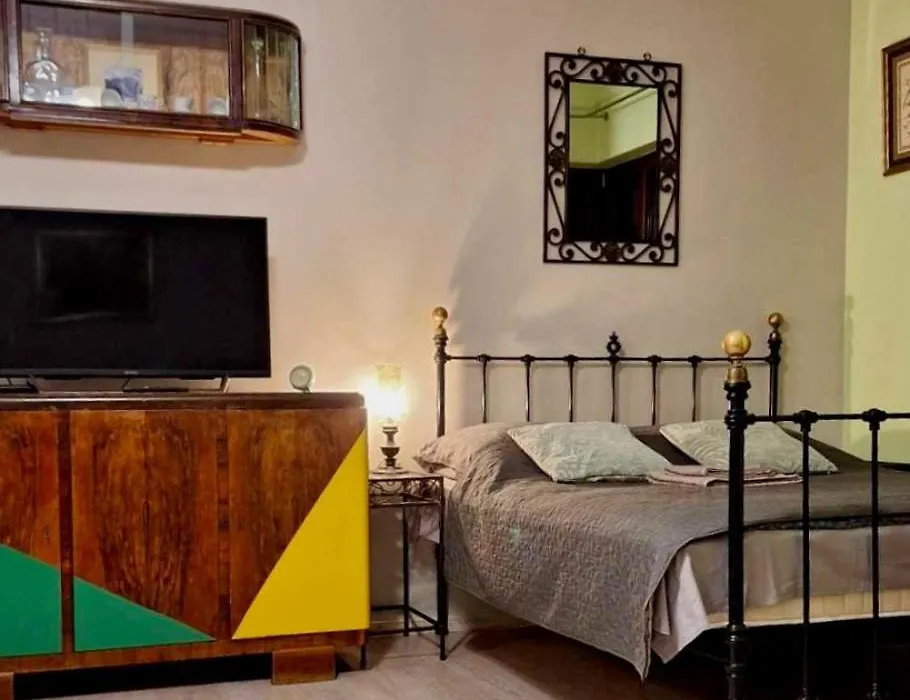 Green Wilanow Apartment With Free Parking-1