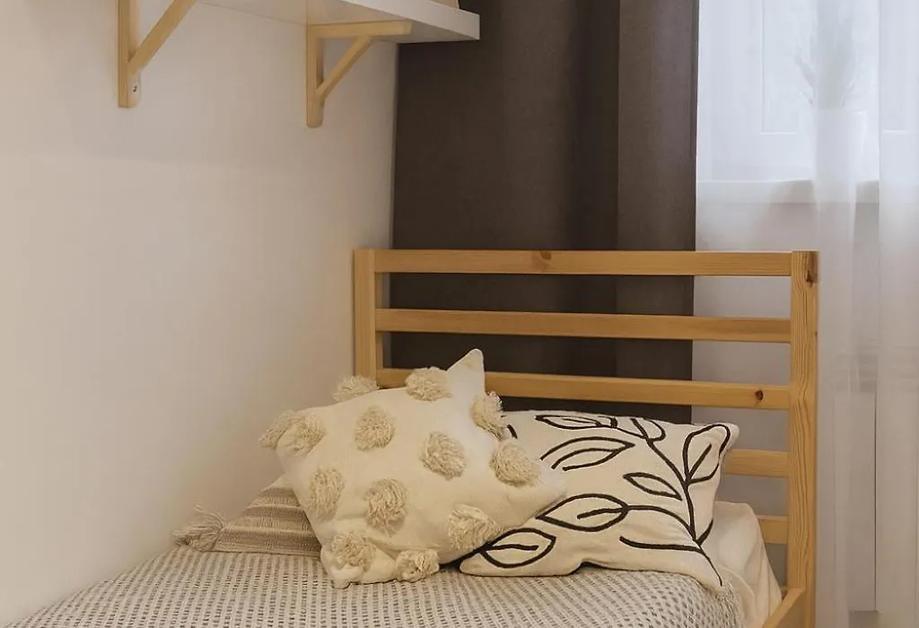 White Apartment Grzybowska-1