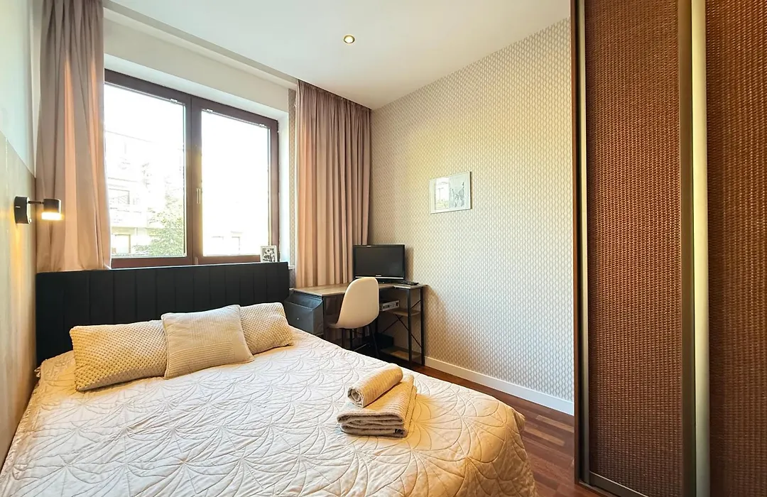 Superior Wlodarzewska, 2 rooms, 1 bedroom, Parking! 24h reception! Air Condition!-1