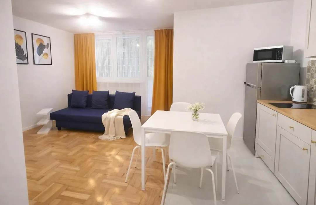 Cozy And Quiet Studio In Warsaw-1