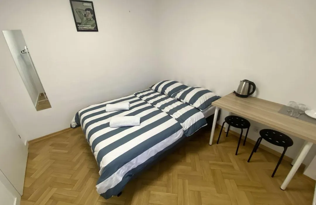 Fantastic-Inn Warszawa - Hoza-1