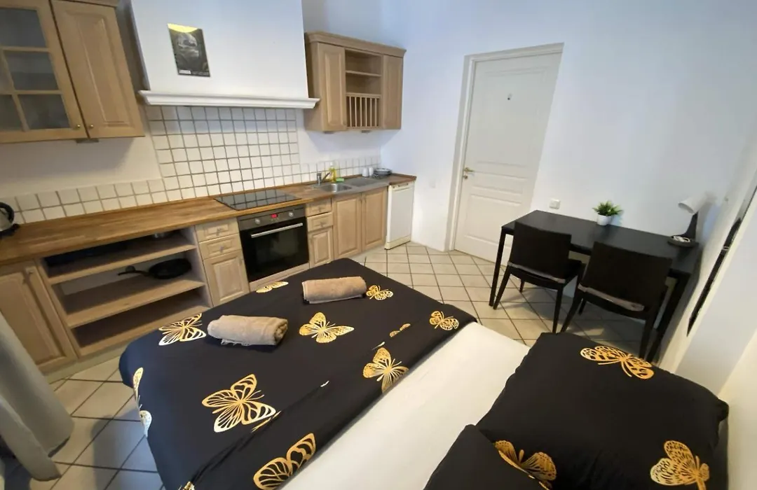 Fantastic-Inn Warszawa - Okolnik-1