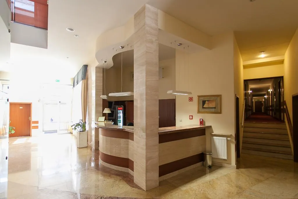 Hotel Twins II-1