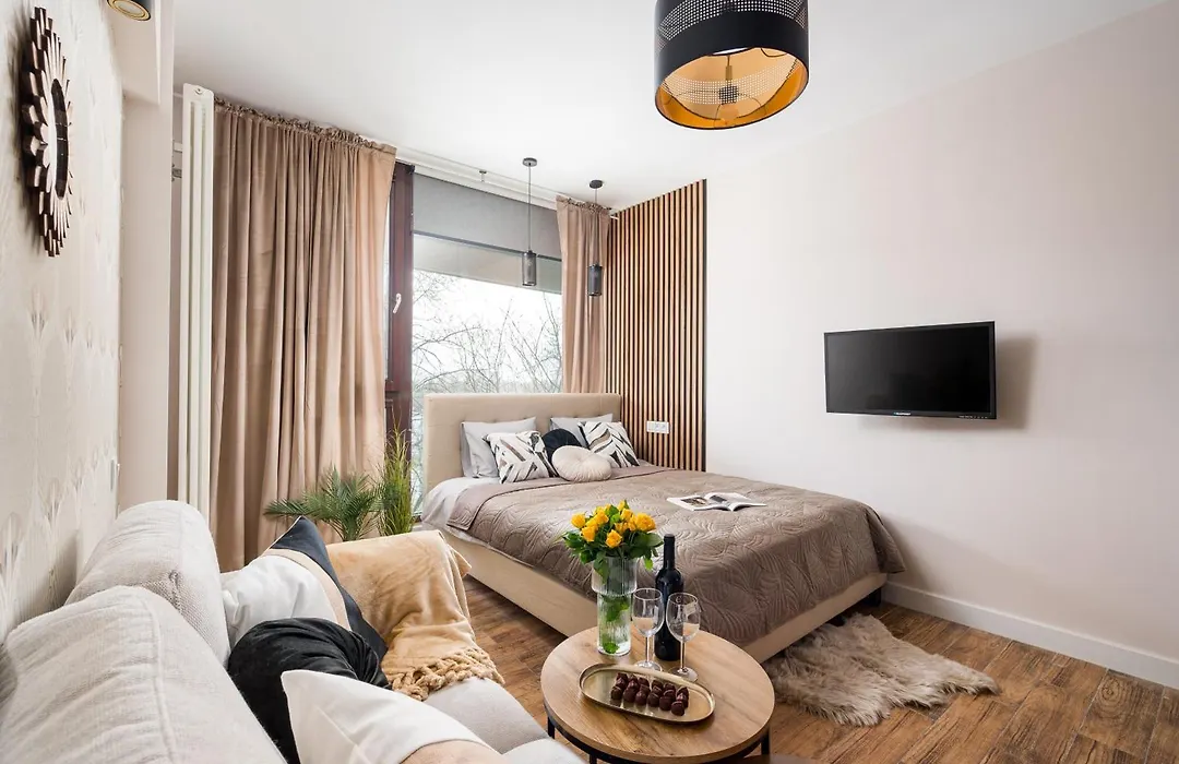 Lovely Boutique Studios 2X1Br Nearby Chopin Airport & 15 Min To Centre By Tram-1