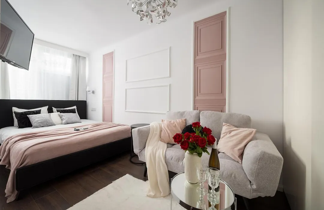New Metropolis 2-Bedroom Suite 900M To Central Station With Air-Conditioning-1