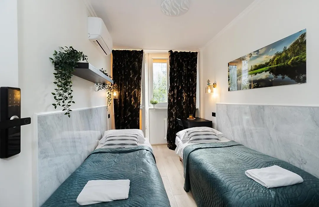 Unit Rooms Warszawa by Metro Rondo ONZ Short Rent idealne pokoje na nocleg w Warszawie-1