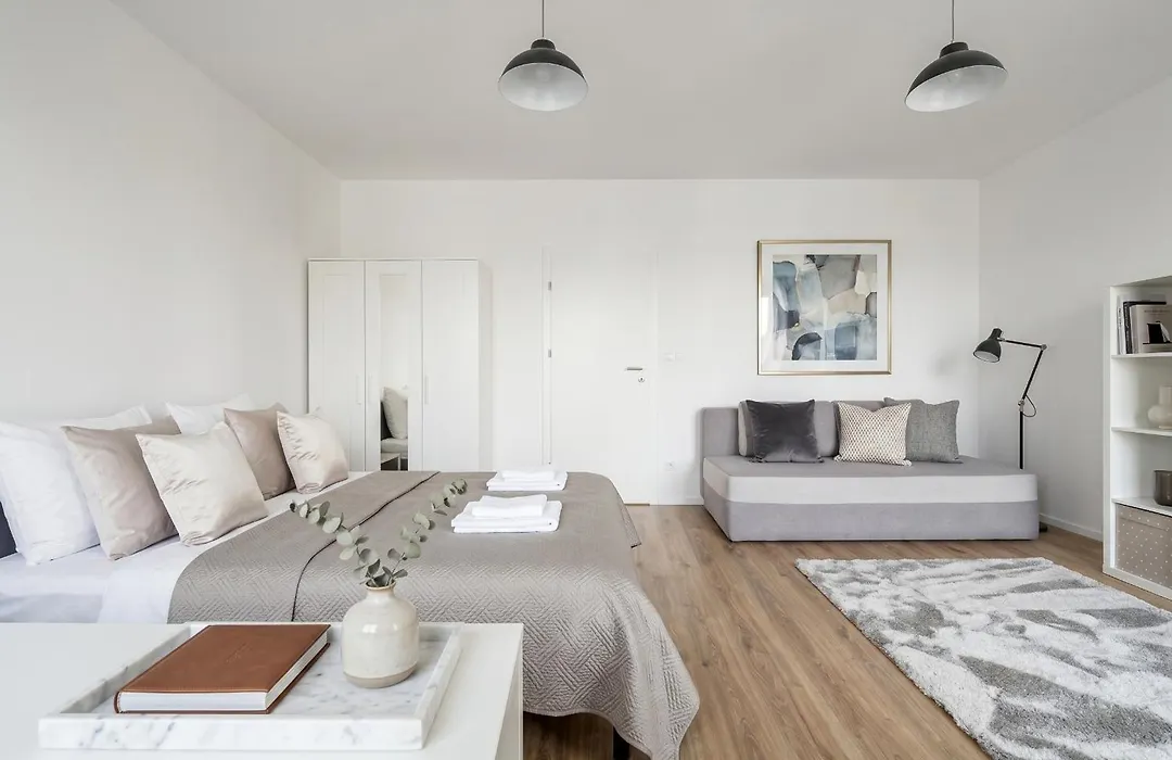 Golden Apartments Warsaw - Stylish & Sunny - Pereca Residence, City Center-1