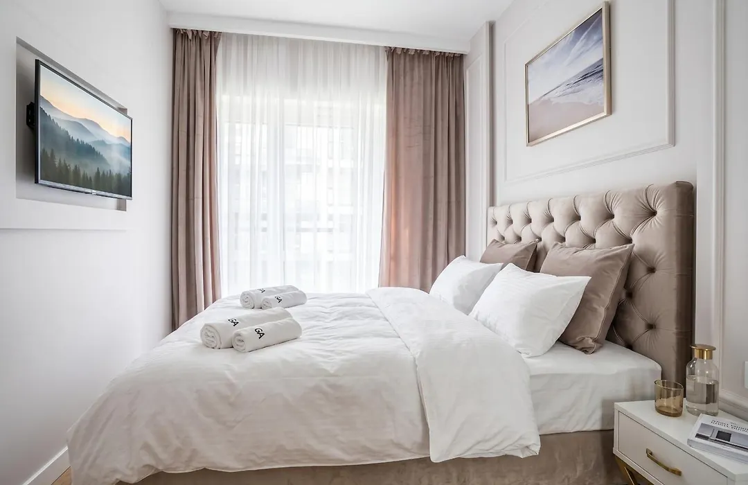 Golden Apartments- Mennica Residence, 1-Bedroom In City Center #18-1