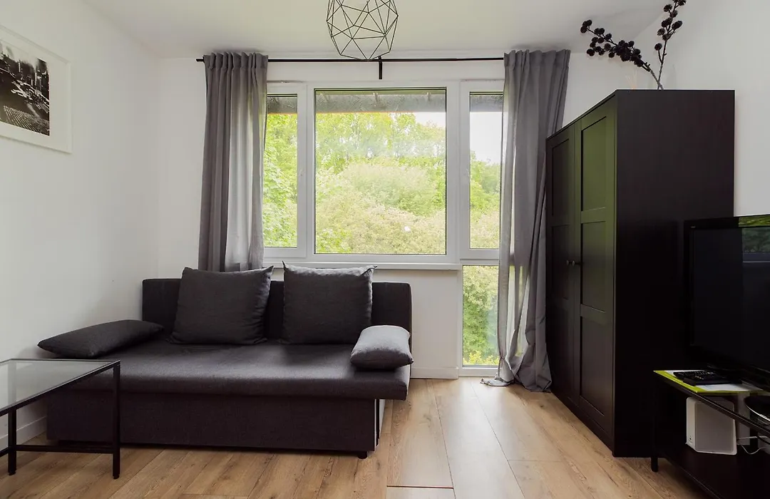 Shortstaypoland Batorego-1