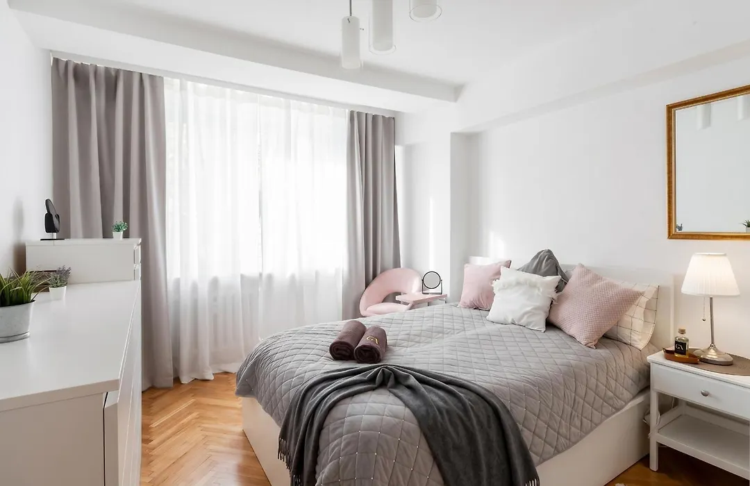 Golden Apartments Warsaw - One-Bedroom Near Polin Museum, Anielewicza-1