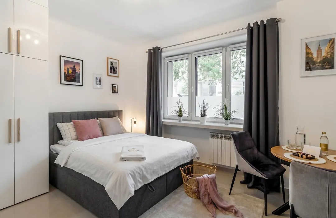 Golden Apartments Warsaw-Cozy Studio-Old Town&Orla-1