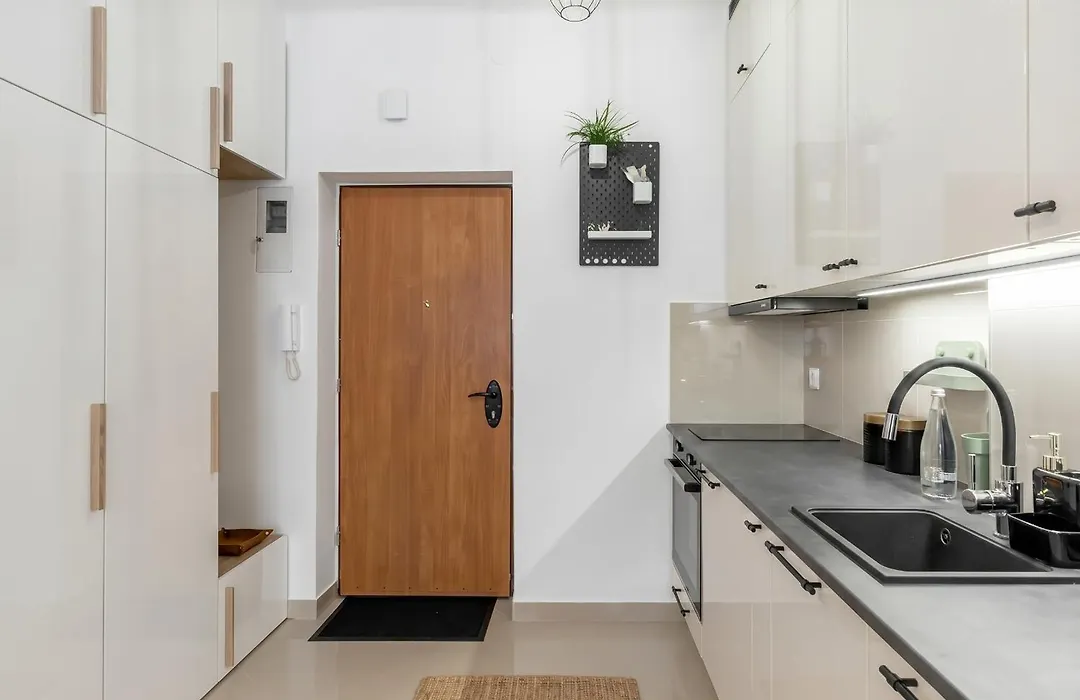 Golden Apartments Warsaw-Cozy Studio-Old Town&Orla-1