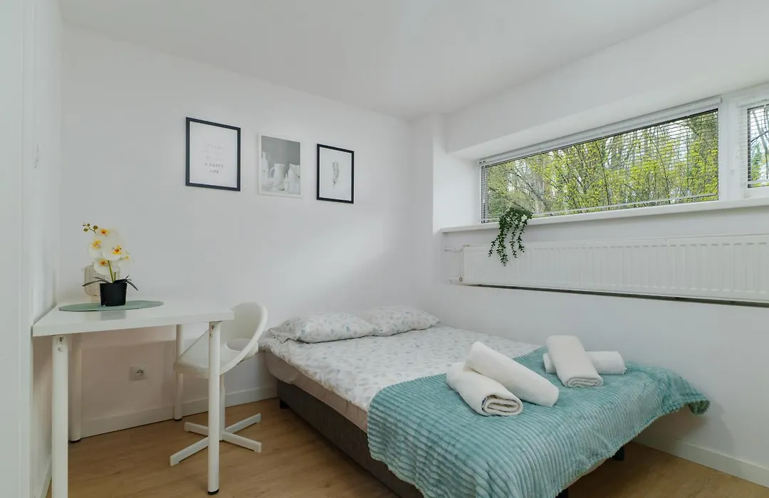 Quiet Apartment Near The Park, Metro, Centre, Wi-Fi - By Hik Apartments-1