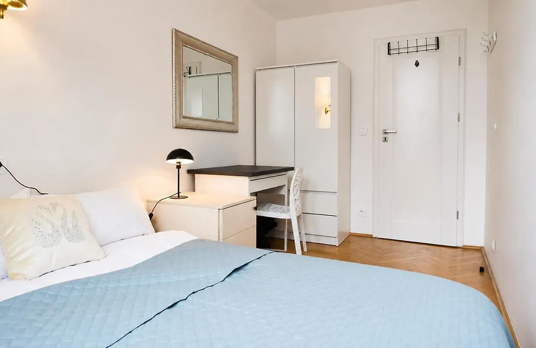 V27 Ajax Warsaw Bed&Breakfast Rooms-1