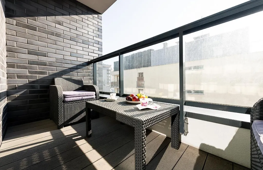 Airport Lirowa - P&O Serviced Apartments-1