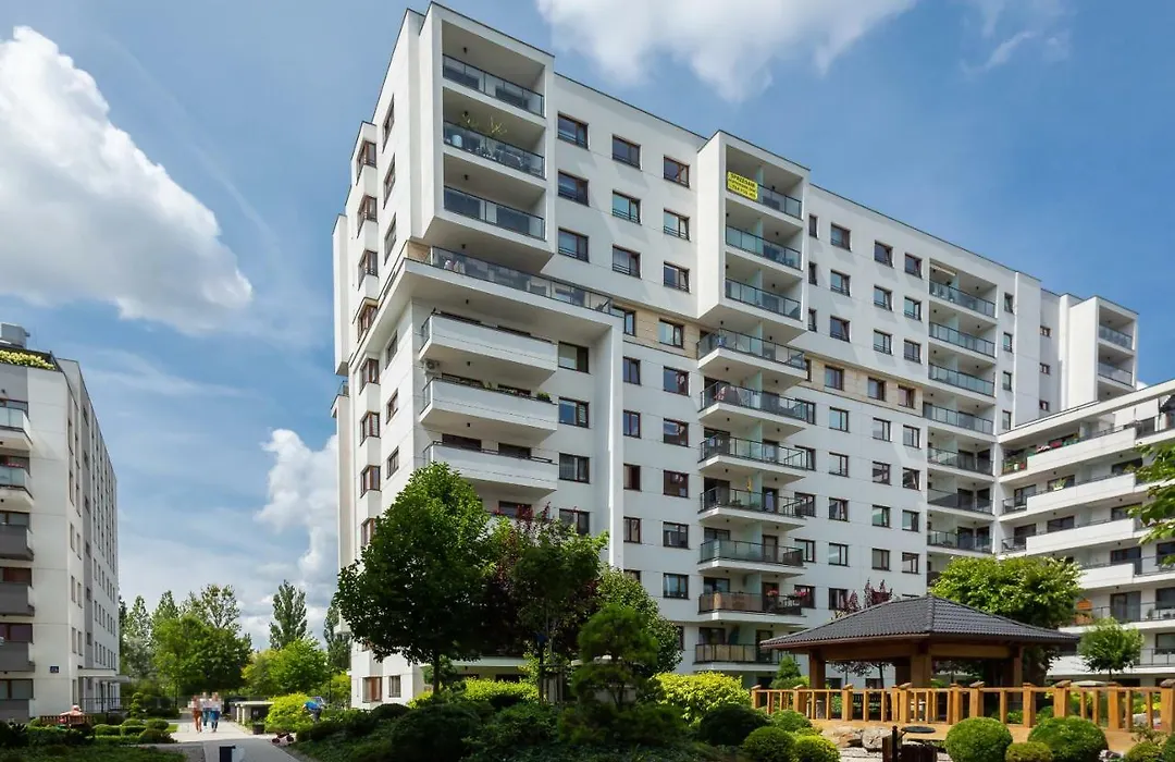 Apartment Warsaw Airport Kłobucka by Renters-1