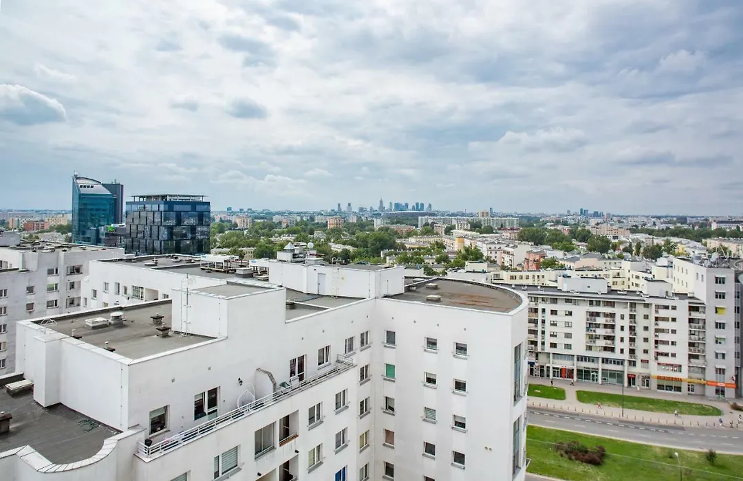 Apartments Rondo Wiatraczna by Renters-1