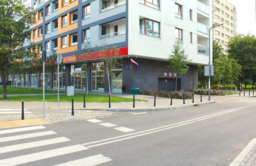 Apartamenty Metro Slodowiec, Free Parking Zeromskiego 1 Cmkp- 5 Min-1