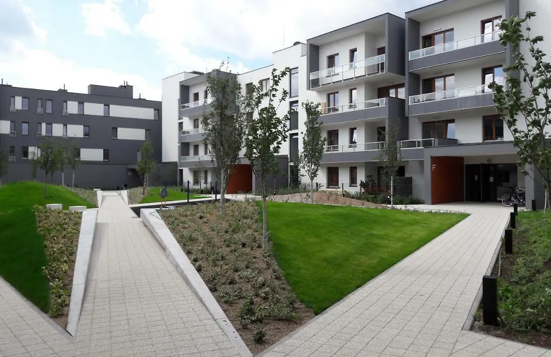 Modern & Quiet In Royal Wilanow With Ac And Garage-1