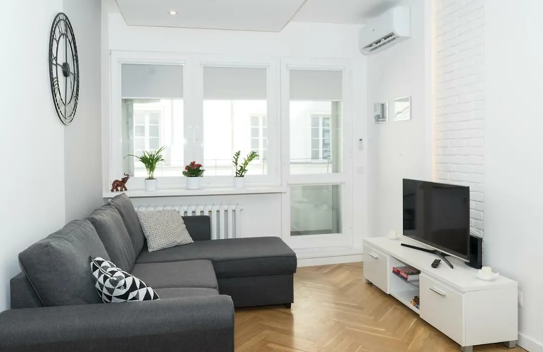 Old Town Grand Theatre Apartment 2-1