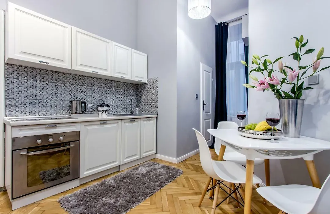 Clicktheflat Palace Of Culture Apartment-1