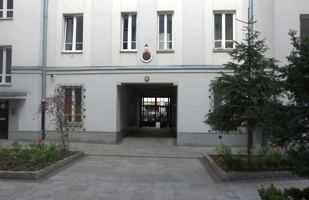 P11-1