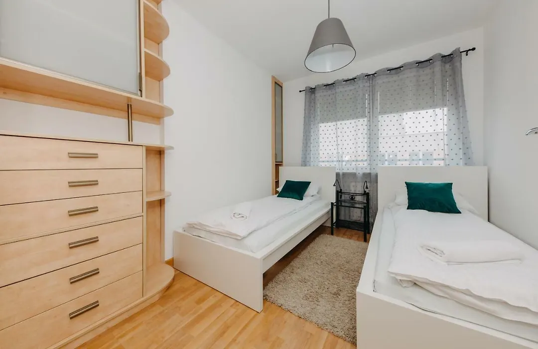 Shortstaypoland Krochmalna-1