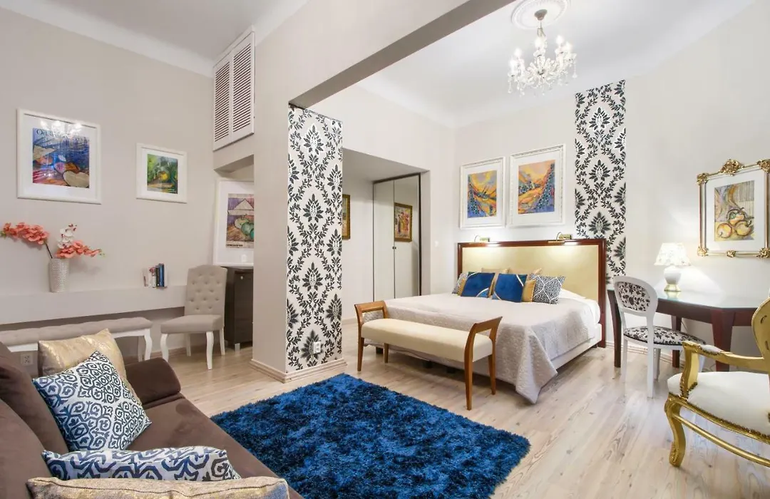 Clicktheflat Palace Of Culture Art Apartment-1
