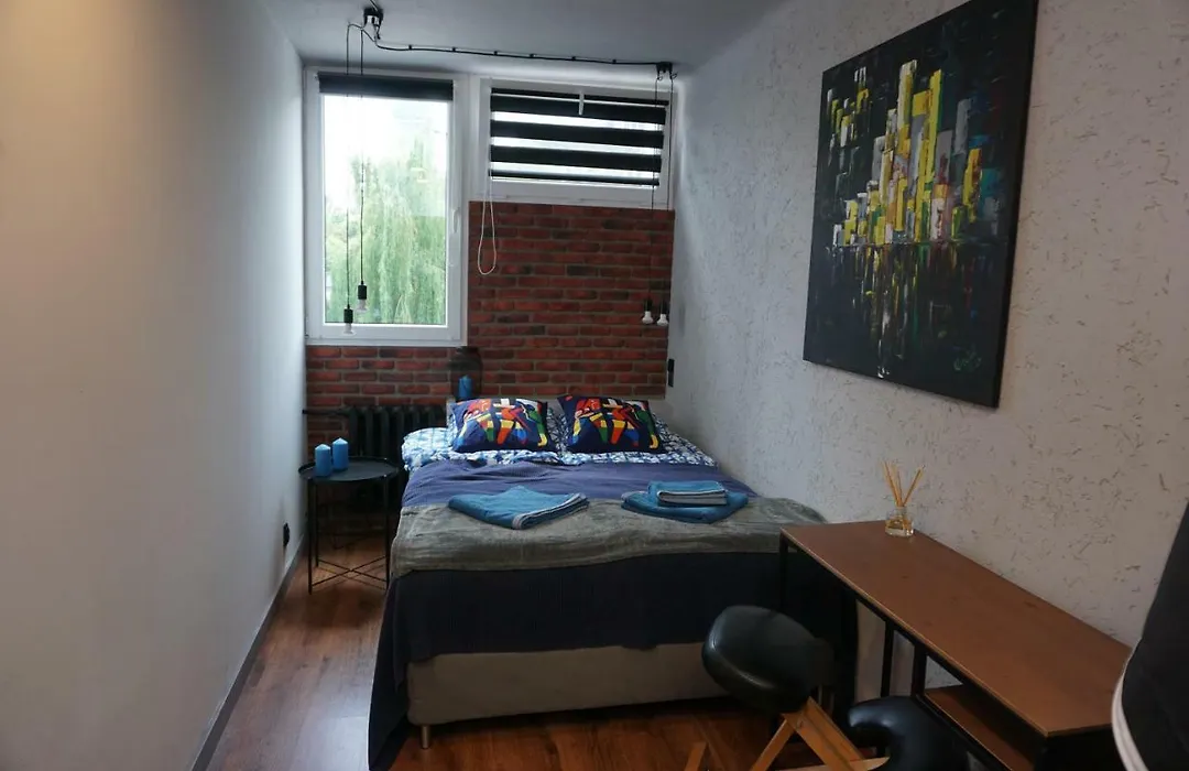 Apartament Metro Rondo Onz-1