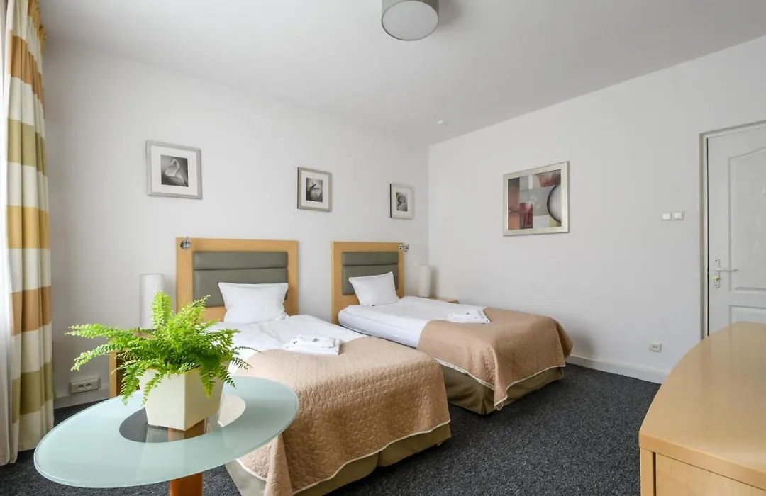 404 Rooms Wilanowska-1