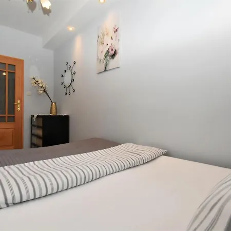 Rental Apartments Piwna-3