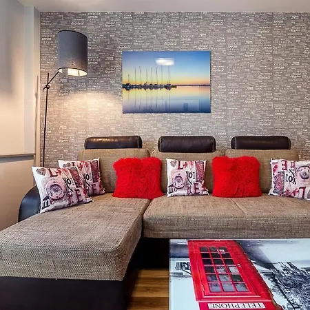 Panska 3 - Apartment With Balcony By Noclegi Renters-2