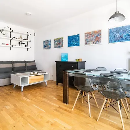Rent Like Home - Krucza 46-3