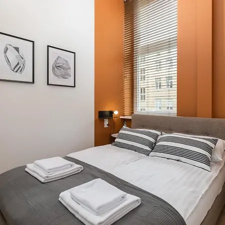 Boduena 4 - Elegant Apartment In Warsaw Centre By Noclegi Renters-2