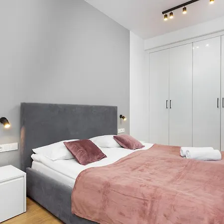 Sławińska Apartments Warsaw Wola by Renters-2