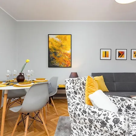 Apartment Warsaw Kredytowa by Renters-2
