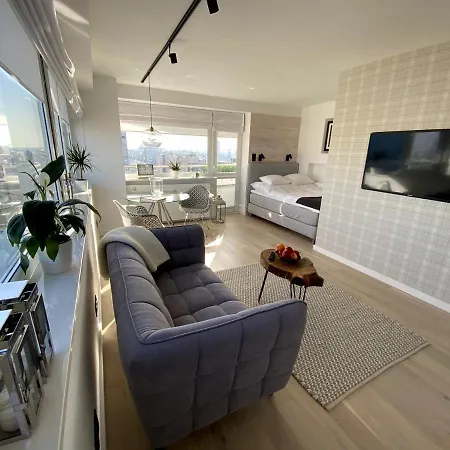 Leo Apartment-2