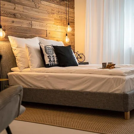 Folk By Anne Apartments & Rooms-3