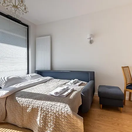 Okęcie Lotnisko Lirowa 24 Serviced Apartments P&O-3