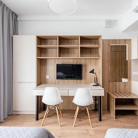 Apartament W Warszawie Dedykowany Parking Podziemny W Cenie, Wifi, Ac, Blisko Centrum New Apartment In Warsaw Finished To A High Specification Fitted Out To A High Standard On The 7Th Floor, Wifi, Underground Parking Price Included-2