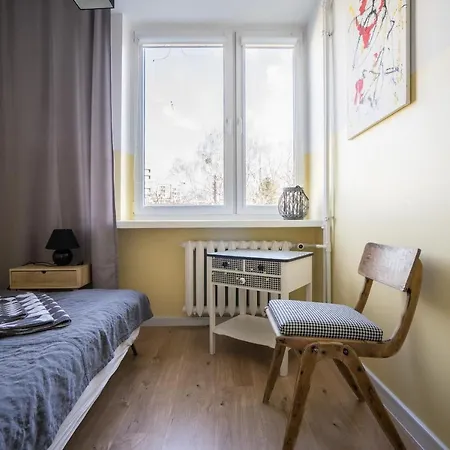 Słoneczny i cichy apartament przy Starym Mieście-2