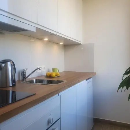 Flat Femina Street-2