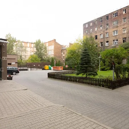 Beautiful 2 Rooms Flat With Balcony-2